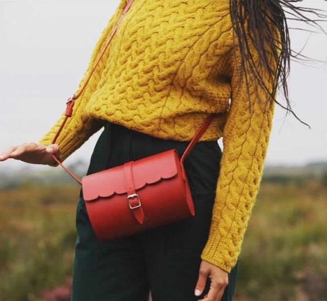 Mother’s Day luxury gifting - choose from our scallop or curve bags available in four colours.
.
.
.
.
.
#mothersdaygift #irish#madelocal#leather bag #handcrafted #giftforher #accessories #handbag#barrel bag#fashiondesigner #sustainablefashion #ethicalfashion #irishdesign #redleather #mothersday #aranjumper #galway#ireland